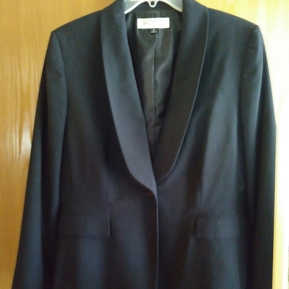 Women Blazer "TAHARI"